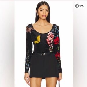 Alice + Olivia Black Floral & Butterfly Scoop Neck Long Sleeve Bodysuit